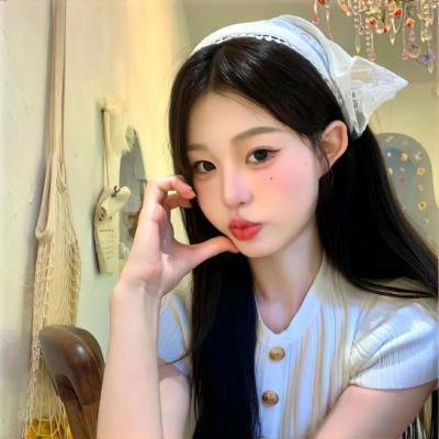 庇护棕榈树下